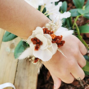 Bridesmaid bracelet "Sofia" dried and preserved flowers in ivory and terracotta
