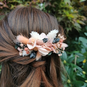 &quot;Lucie&quot; floral comb with dried and stabilized flowers in peach, coral, apricot, pale pink and eucalyptus colors