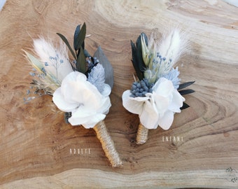 Boutonnière marié et témoins "Abigail"  fleurs séchées et stabilisées, eucalyptus, hortensia, bleu gris, dusty blue, vert pâle, blanc