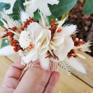 "Sofia" flower comb, dried and preserved ivory and terracotta flowers