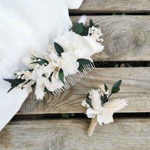 Bridal comb "Isidore" dried and preserved ivory, white flowers and foliage
