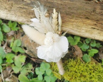 FIN DE COLLECTION Boutonnière fleurie marié témoin fleurs séchées et stabilisées ivoire, blanc, vert pâle, doré