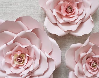 Fleurs en papier faites à la main - Roses en papier - Toile de fond florale - Baby Shower Flower Backdrop - Handmade Paper Roses - Party Decor - Roses de mariage