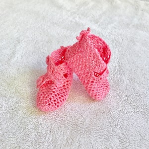 Hand Knit Baby Shoes - Hot Pink Baby Booties - Baby Girl Booties - Babyshower Gift - Baby gift - Knit Baby Ballet Booties - Baby Keepsake