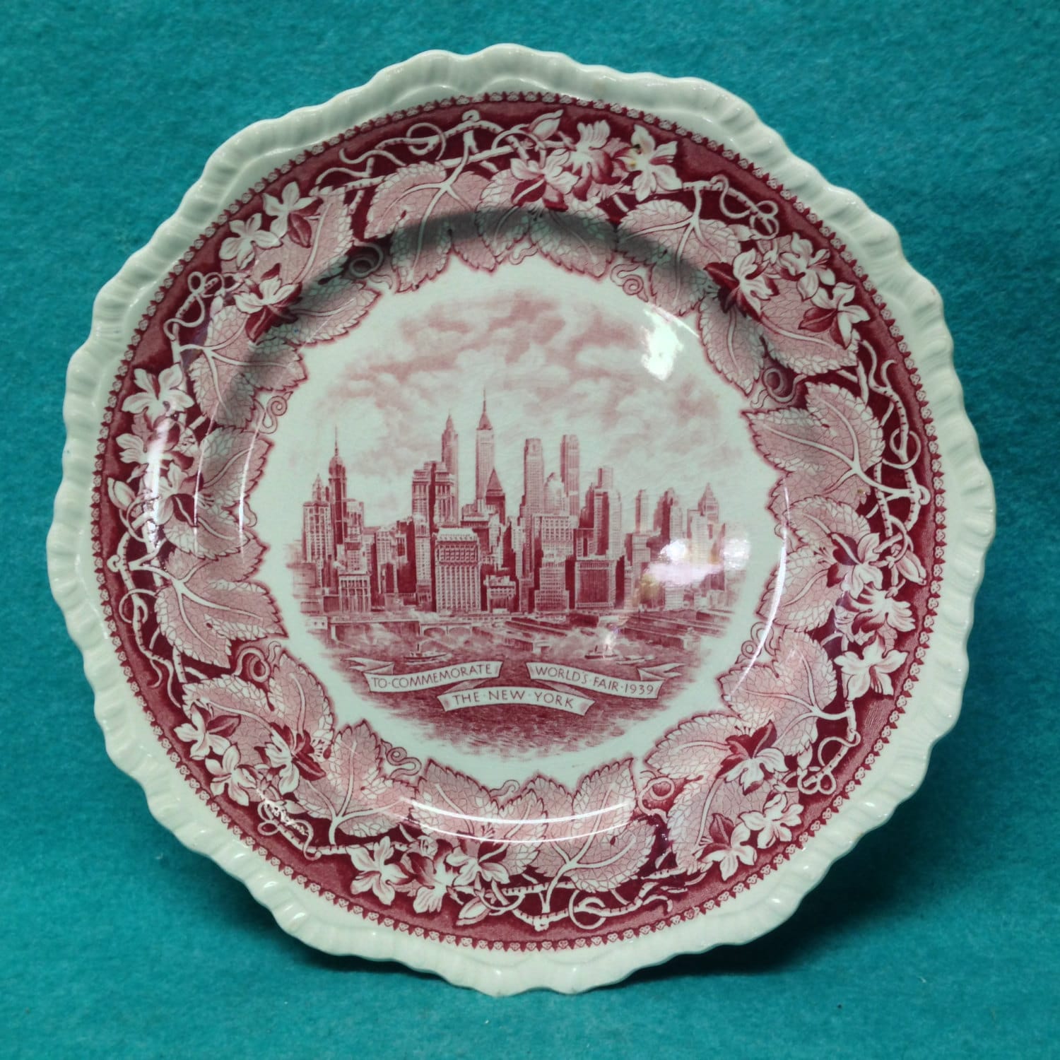 1939 New York World's Fair Souvenir Plate New York Skyline Etsy