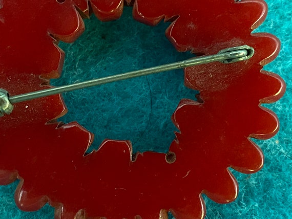 Vintage Red Bakelite Pin or Brooch Wreath Shape w… - image 3