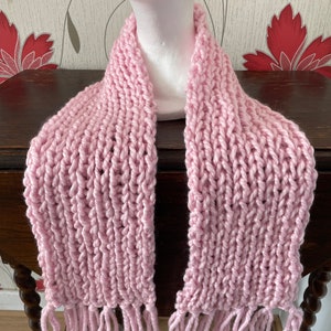Ladies scarf pink light weigh  soft feel hand knitted