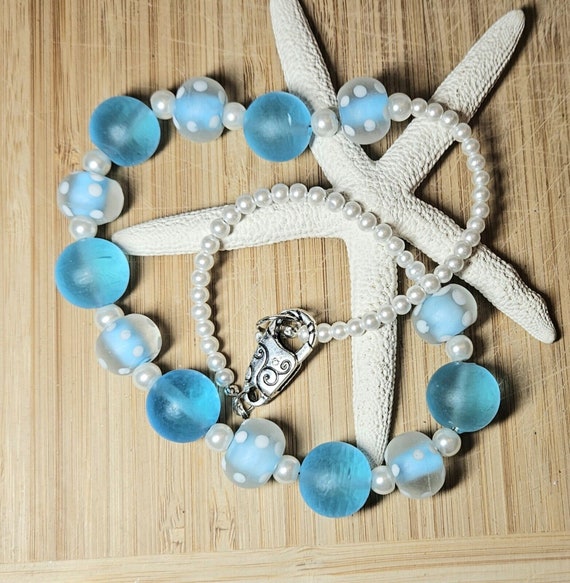 GLASS BEAD NECKLACE W/PEARLS BLUE OCEAN GLASS BEAD NECKLACE W/PEARLS BLUE OCEAN