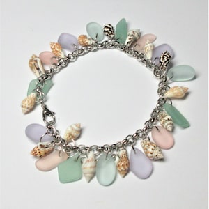 Mermaid Bracelet, Sea shell Bracelet, Sea Glass bracelet, Silver charm bracelet, Pastel sea glass jewelry, Beach Bracelet, Shell Jewelry
