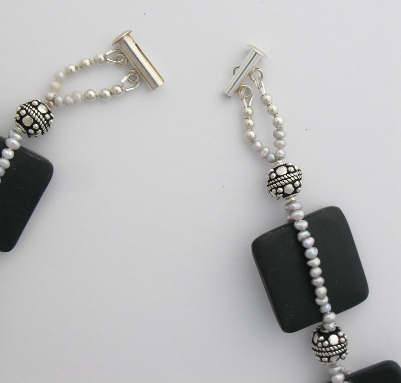 Onyx Pearl Necklace Set 24 Inch Sterling Silver Etsy onyx-pearl-necklace-set-24-inch-sterling-silver-etsy