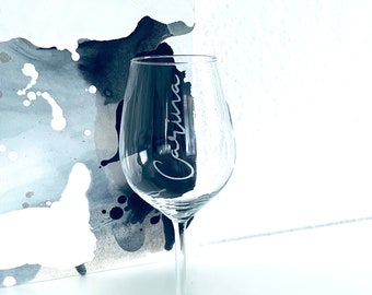 Wine glass with individual labeling