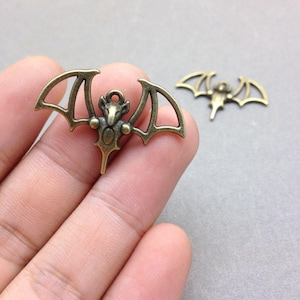 30 pcs of Antique Bronze Bat Charms 23mmx33mm