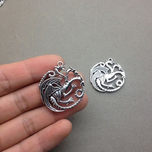 6 pcs of Antique Silver Lovely Three Dragons Charms Pendant 33mmx36mm