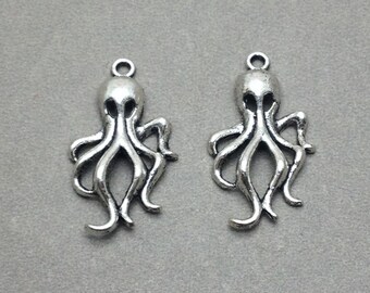 30 pcs of Antique Silver Octopus Charms 18mmx33mm