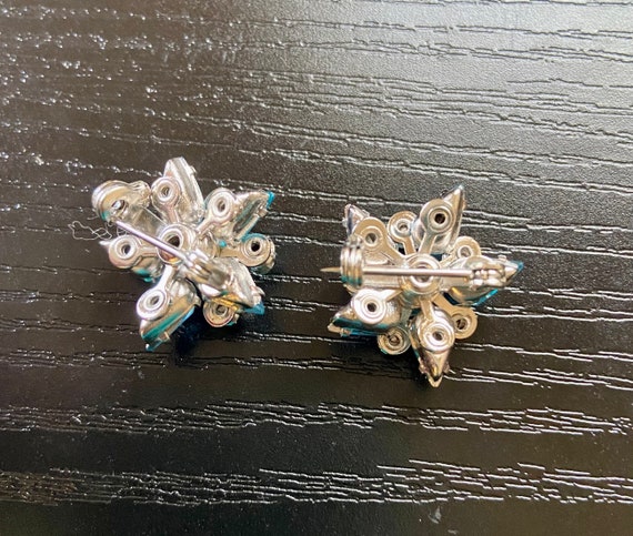 Two Small Blue Rhinestone Pins - image 4