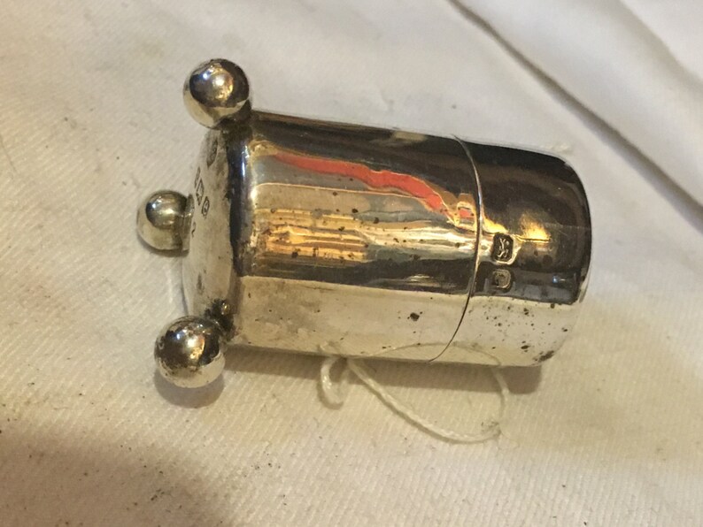 Birmingham 1904 sterling silver pepperette