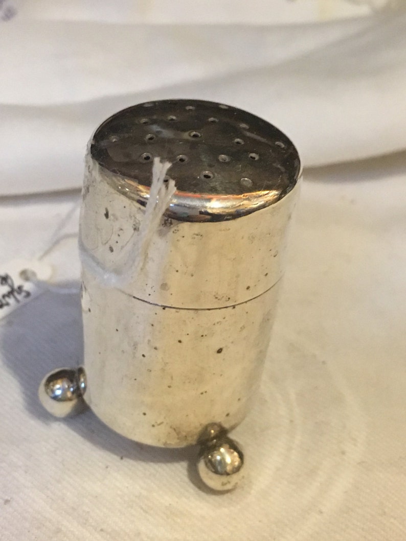 Birmingham 1904 sterling silver pepperette