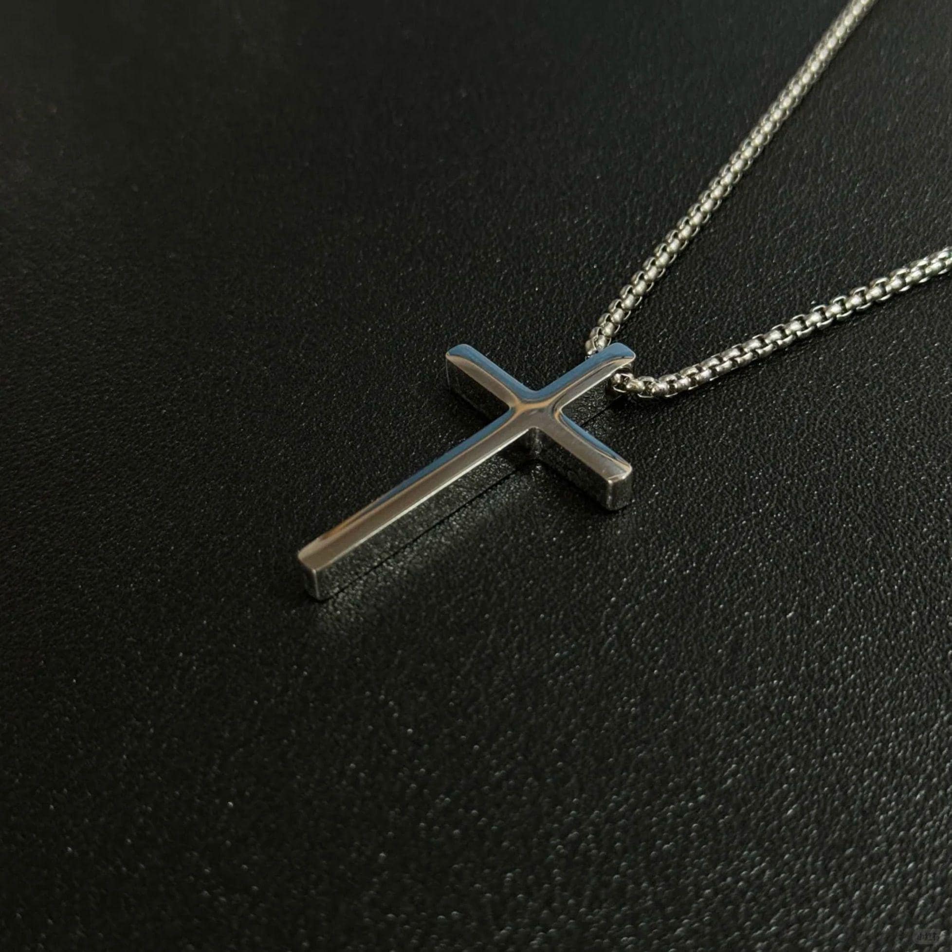 Ozzy cross necklace - Etsy 日本