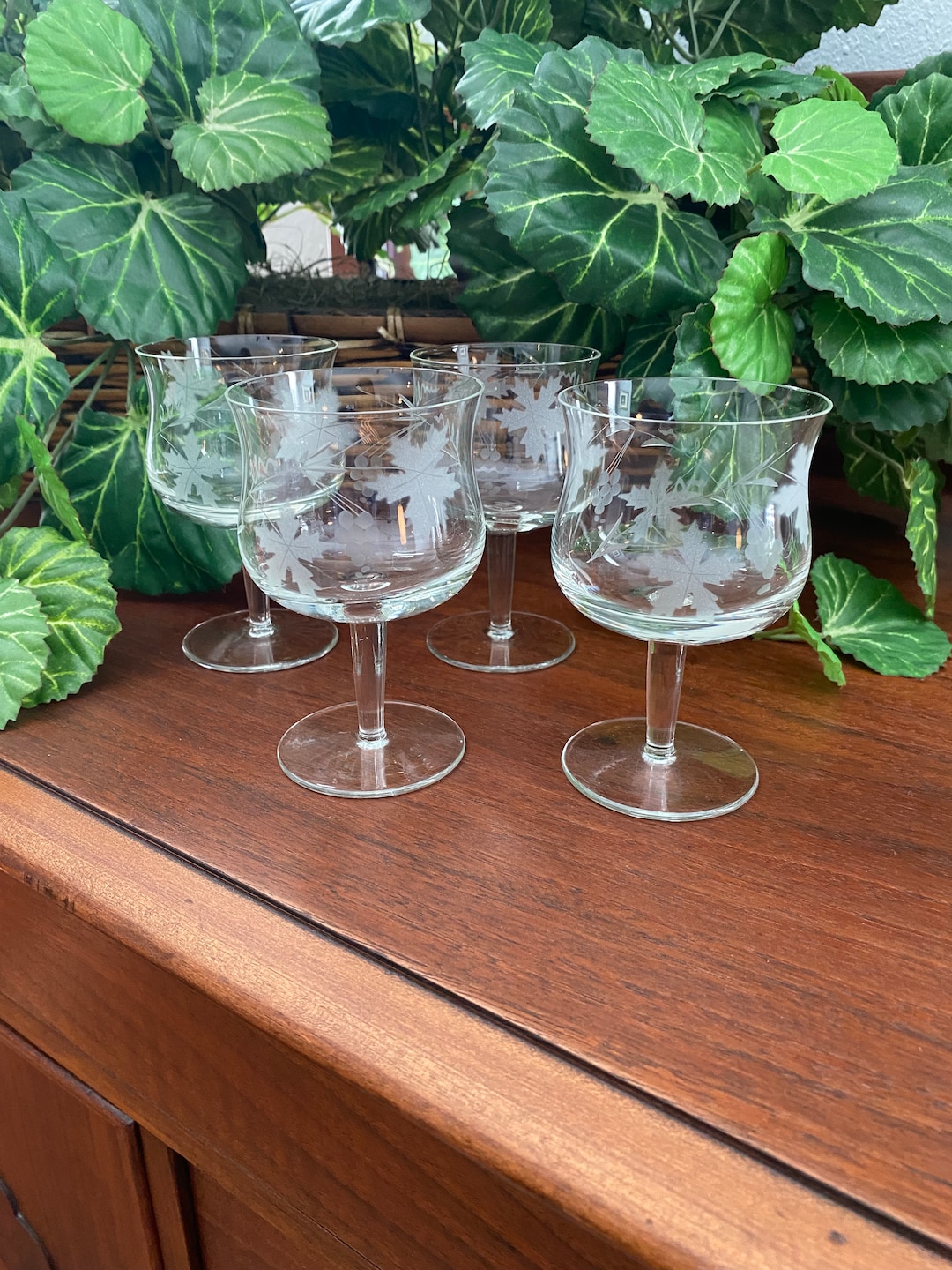 Set of Four Bellshaped Etched Brandy Snifters, Wine Glasses, Sherry