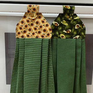 Hanging Dish Towel/Hanging Towel/Oven Towel/Decorative Towel/Avocado + Sunflower Hanging Towel/Kitchen Décor/Mittens and Towel Set