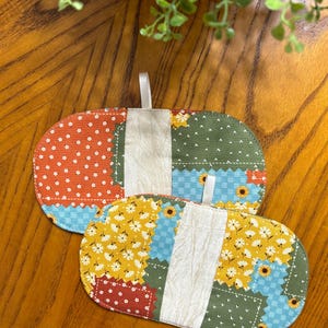Mini Oven Mitts Set of 2-Mini Pot Holders-Mini Oven Mittens-Kitchen Oven Mitts-Fingertip Oven Mitt-Fingertip Pot Holders-BrownCow-Sunflowers