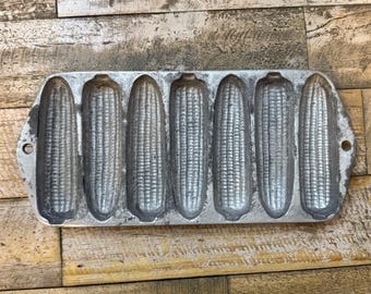 Vintage Maisbrotform aus Aluminiumguss – 7 Maiskolben, 31,75 cm x 15,24 cm