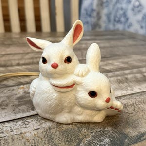Vintage Ceramic Bunny Rabbit Lamp Night Light JSNY Taiwan 4.5” X 4”