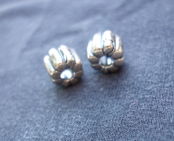 Pandora pair of bubble ribbed clips(retired)silver - image 1