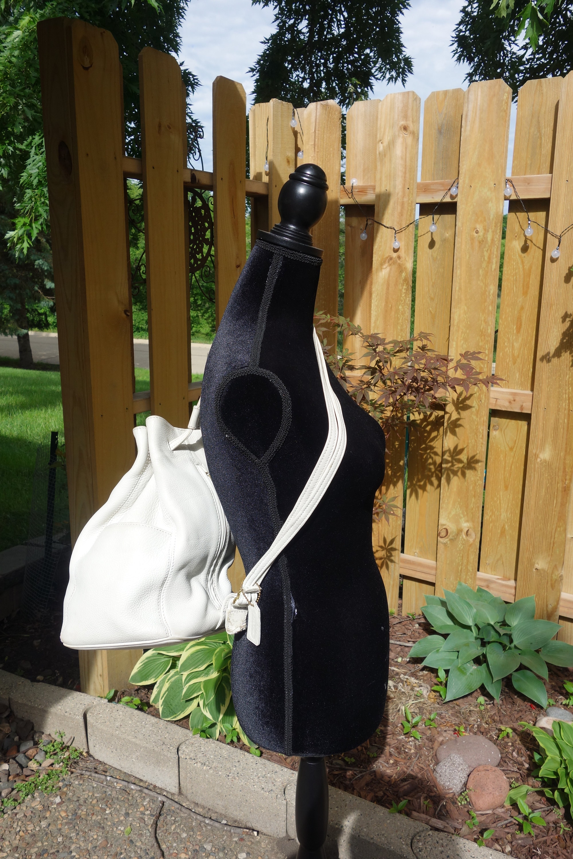 Vintage COACH Sling Natural Grain Pebbled Parchment Converts