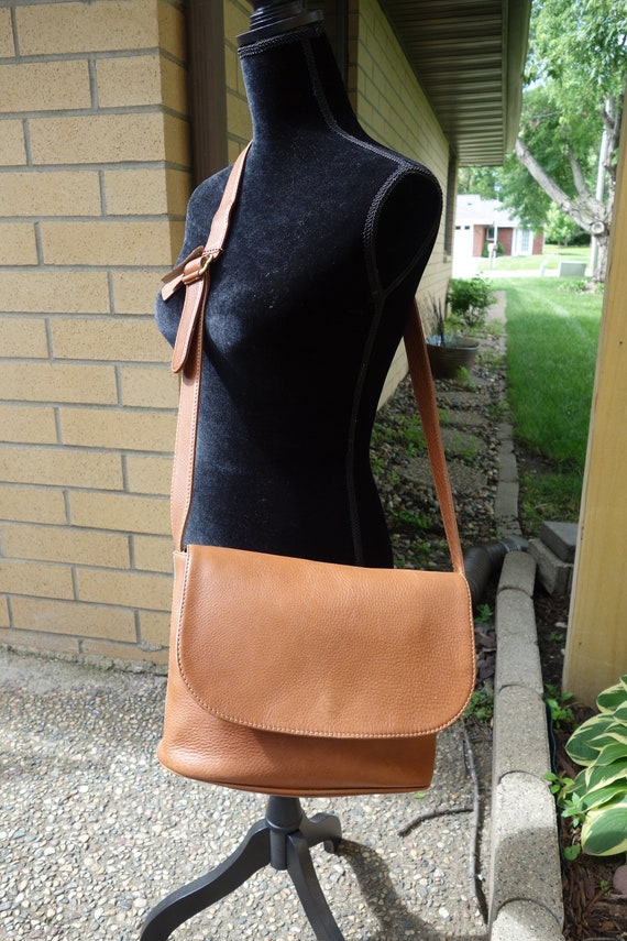 vintage coach leather shoulder bag