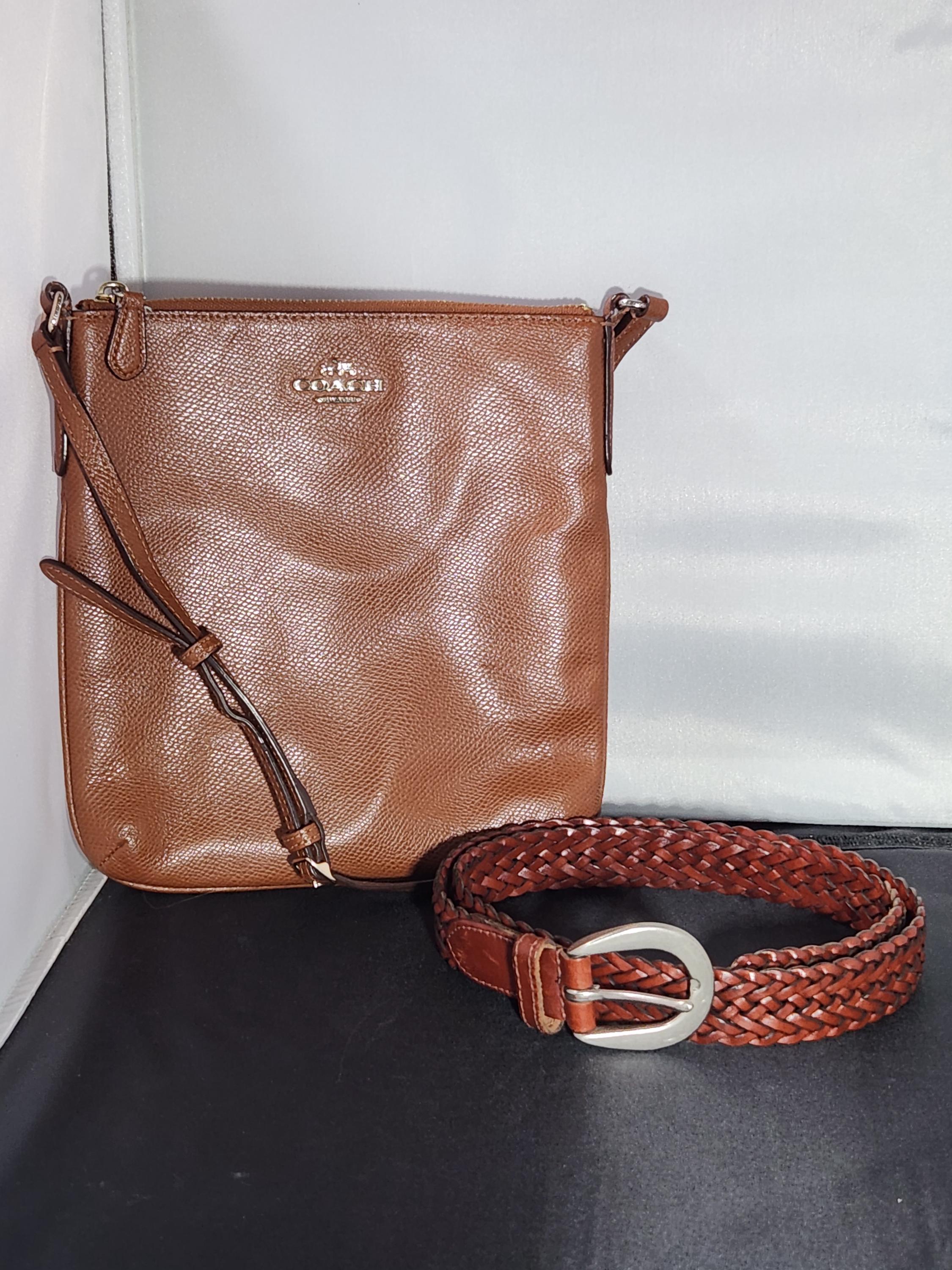 Hand Braided Leather Belt with Horseshoe shape buckle Women main image 4