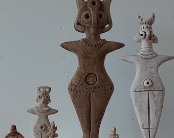 Lot of Ishtar Asherah Astarte Selene Goddess Of Near Middle East Statues & Pendants Replicas