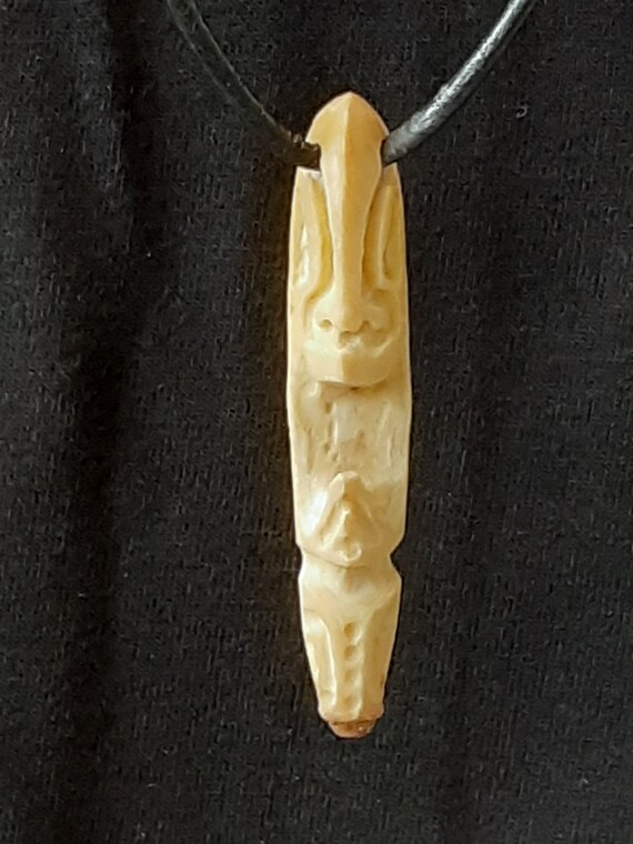 Vintage Polynesia Sea Urchin Spine Tiki Carving Pendant,3,Collectors