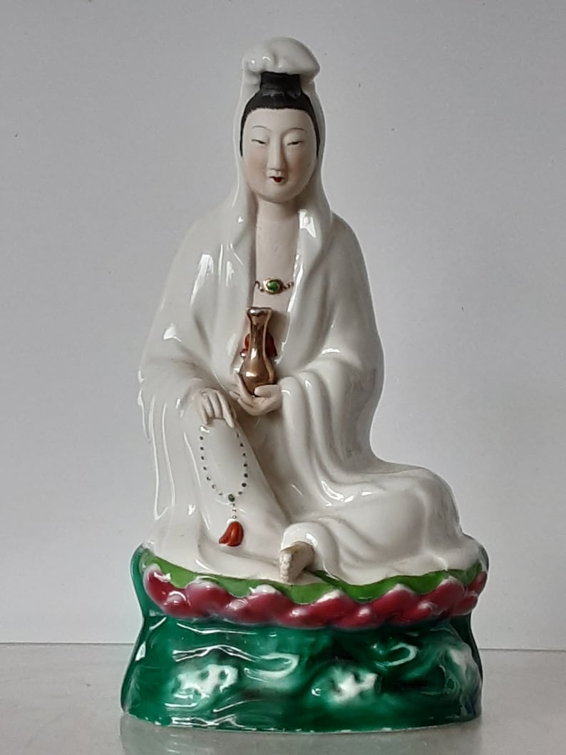 Vintage Beautiful Chinese Quan Yin Goddess Porcelain Statue,8.5