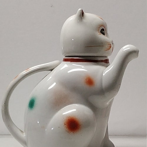 Vintage Porcelin Maneki shops Neko Fortune Cat Tea Jar,6.75