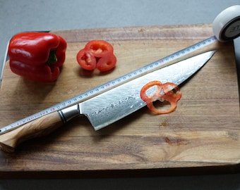 Cuchillo de chef Ryda Knives de 10 pulgadas, con mango de madera de olivo.