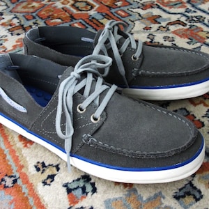 Tretorn Gray Suede Boat Shoes: Unisex Retro Sneakers, Mens 5.5/Womens 7