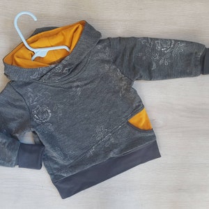 Felpa con cappuccio grigia floreale Grow With Me con accenti giallo senape / 1T 2T 3-4T 5-6T Felpa con cappuccio grigia floreale per neonati e bambini piccoli / Set per il primo compleanno