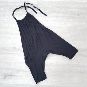 Mono negro para bebé niña // Mono de verano con top halter negro de 1T, 2T, 3T y 4T // Mono para niña niña de 2T // Mono de verano para niña