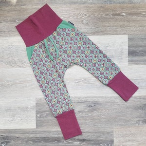 Plum Sage Joggers, Burgundy Sage Green Kaleidescope Floral Print Grow With Me Jogger Pants, Baby Kids Toddler Joggers, Cloth Diaper Pants