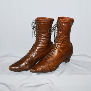 Antique Ladies Shoes - Brown Leather High-Top Lace Up Heeled Shoes, 1910s, Edwardian Shoes, Victorian Shoes