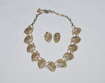 Vintage Jewelry Set - Lisner ,1960s, Gold Tone Metal Open Leaves, Necklace and Clip Earrings