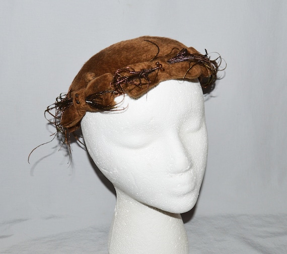 FASCINATING 1950s\' FEATHER COCKTAIL HAT il_fullxfull.6085926687_c1wb.jpg main image 3