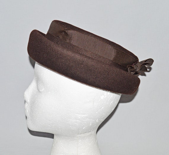Vintage Hat - Dark Brown Wool Boater-Style Hat, 1… - image 5