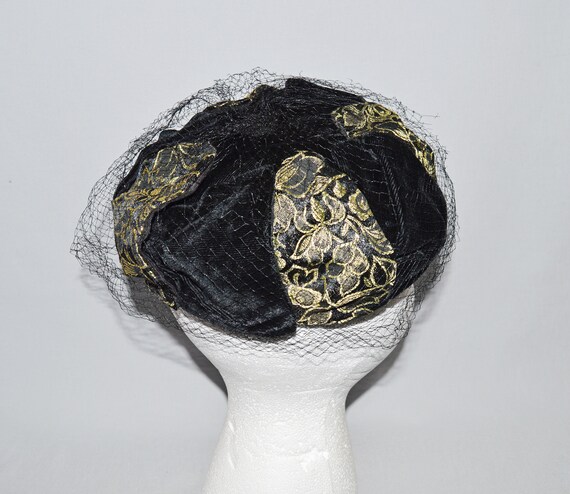 Vintage Mod Pillbox Hat - Black Velvet and Gold Flower  display picture 2