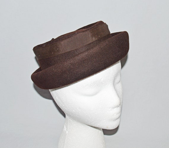 Vintage Hat - Dark Brown Wool Boater-Style Hat, 1… - image 1