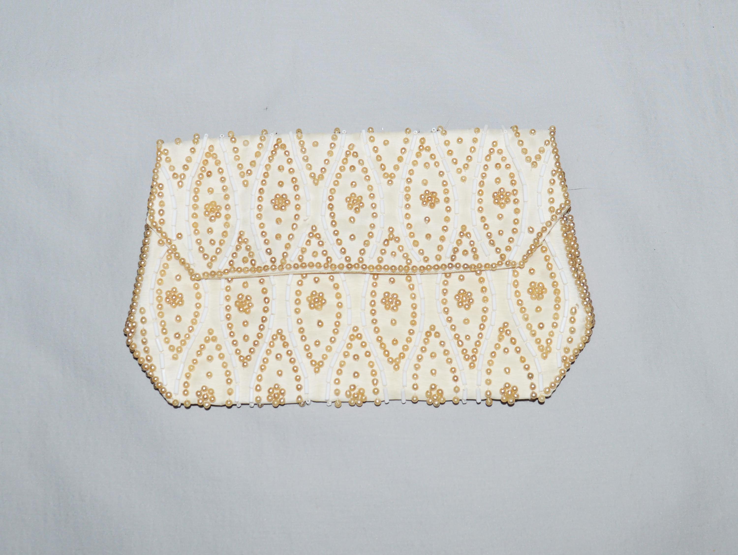 La Regale Beaded - Etsy display picture 2