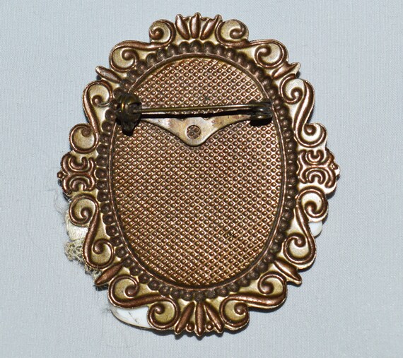 Vintage Brooch Woman's Face, Porcelain Face on Gold… Gem