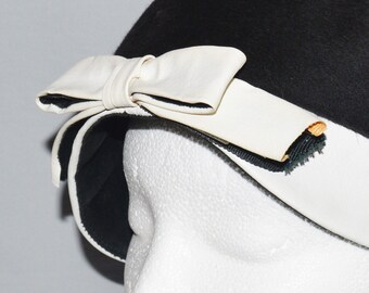 Vintage Hat - Lily Dache Debs, 1960s, Black Wool Bubble  display picture 3