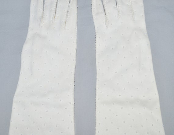 Vintage Gloves - 1960s, White Double Woven Cotton… - image 7